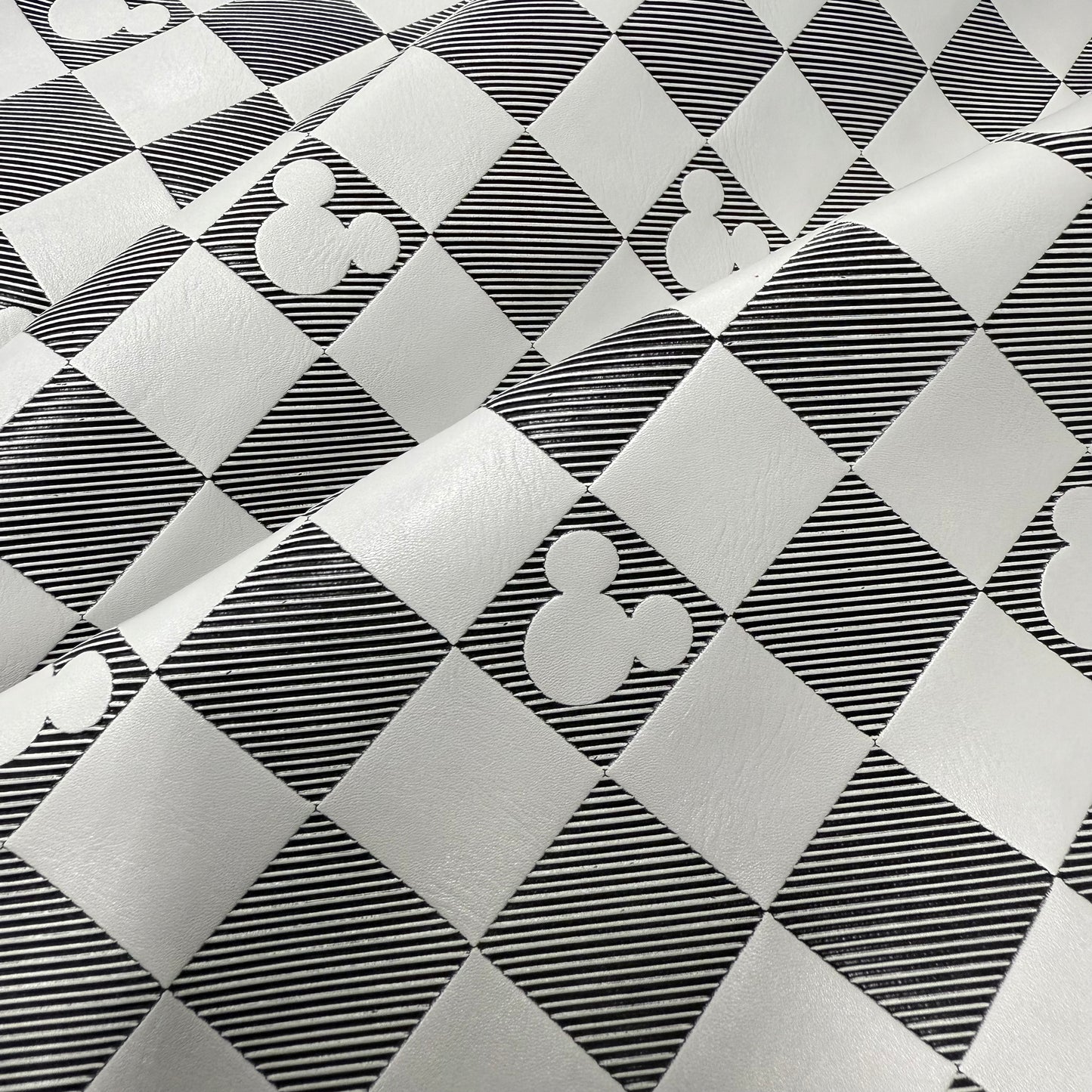 CHECKERED MOUSE DEBOSSED VINYL | RTS