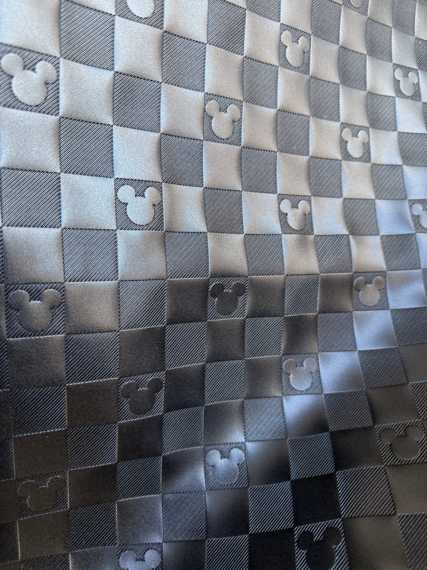 CHECKERED MOUSE DEBOSSED VINYL | RTS
