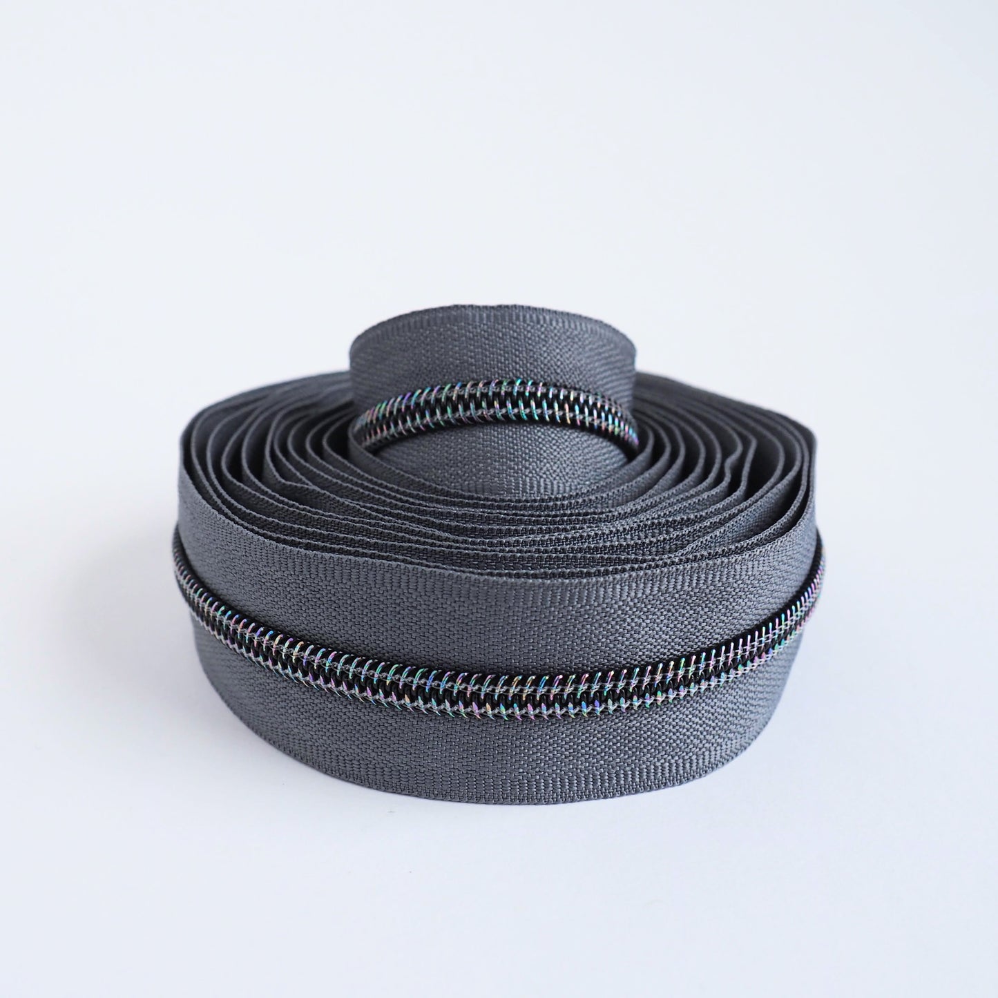 Valyrian Iridescent Zipper Tape - RTS