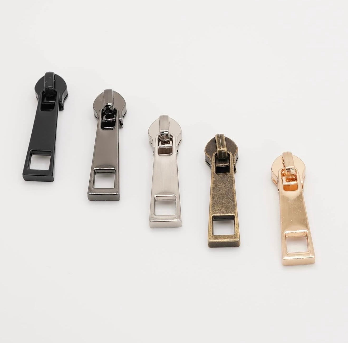 #5 Nylon Bar Zipper Pull | RTS
