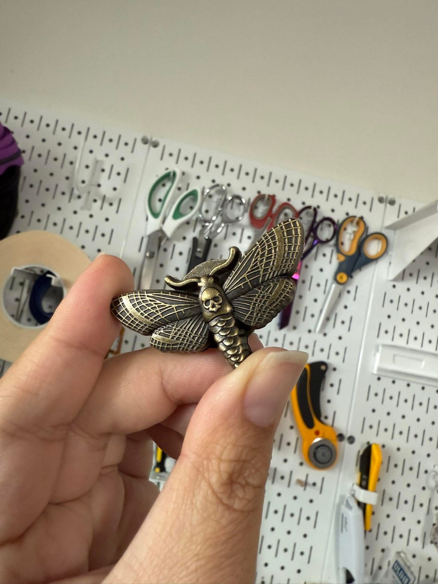 Death Moth Magnet - RTS